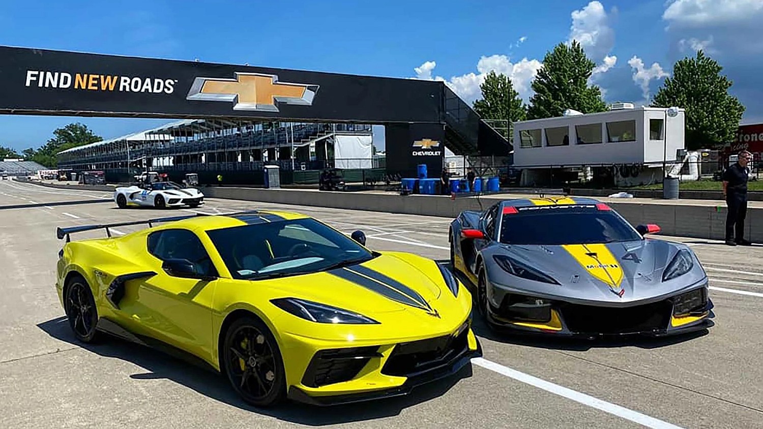 Click to Enlarge-Esc to Close Corvette Generations/C8/C8 2022 Introduction.jpg